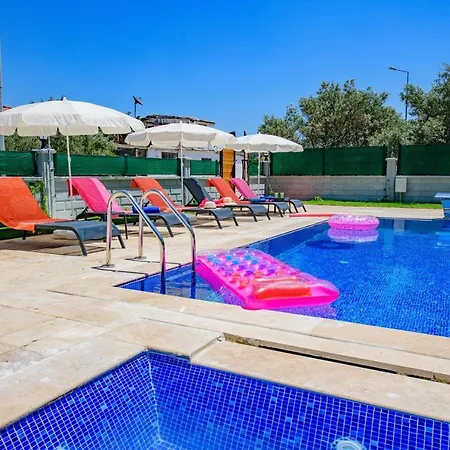 Charming With A Private Pool In