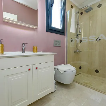 Villa Charming With A Private Pool In
