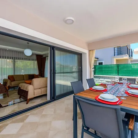 Βίλα Charming With A Private Pool In Φετιγιέ